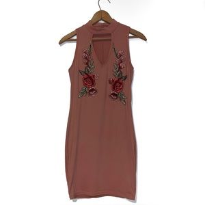 Floral appliqué keyhole vneck bodycon midi dress M